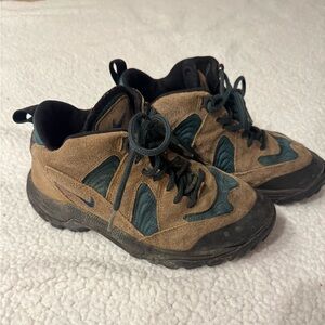 Rare 1997 Nike ACG hiking boots